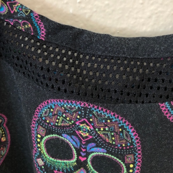 High-low Flowy Sugar Skull Tank - Picture 3 of 4